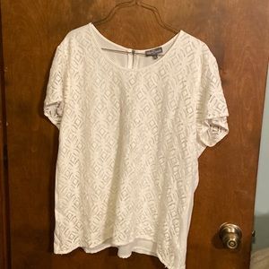 Market in Spruce, double XL white short sleeve top